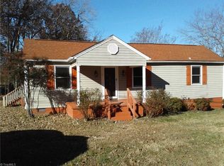 307 Ridge Rd, Seagrove, NC 27341