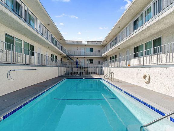 5th image of 905 N 3rd St APT 210