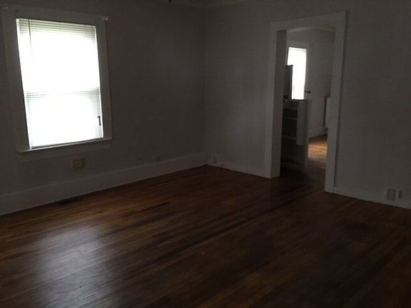 2nd image of 311 Leigh St