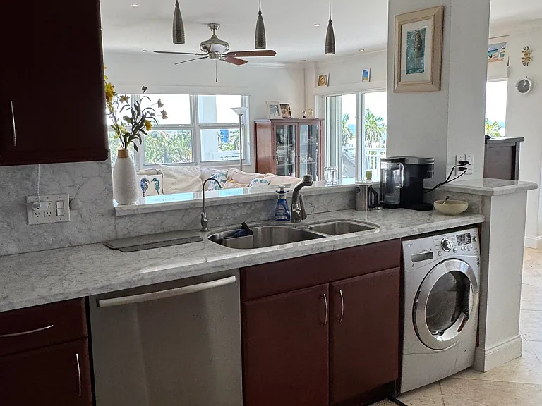 1000 Lowry St #7E — Photo 11