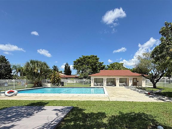5th image of 7808 NW 60th St