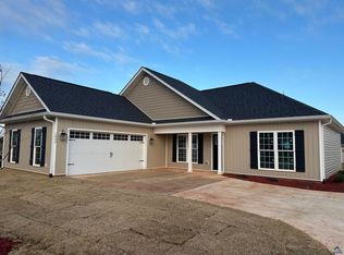 1802 Quail Ridge Ln, Perry, GA 31069