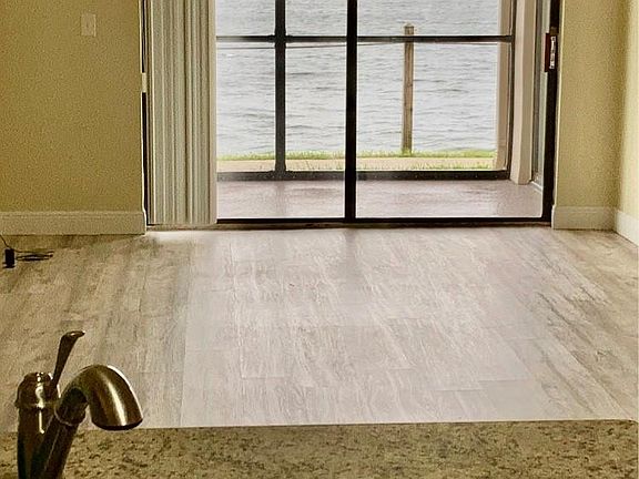 4th image of 115 Lake Emerald Drive #101