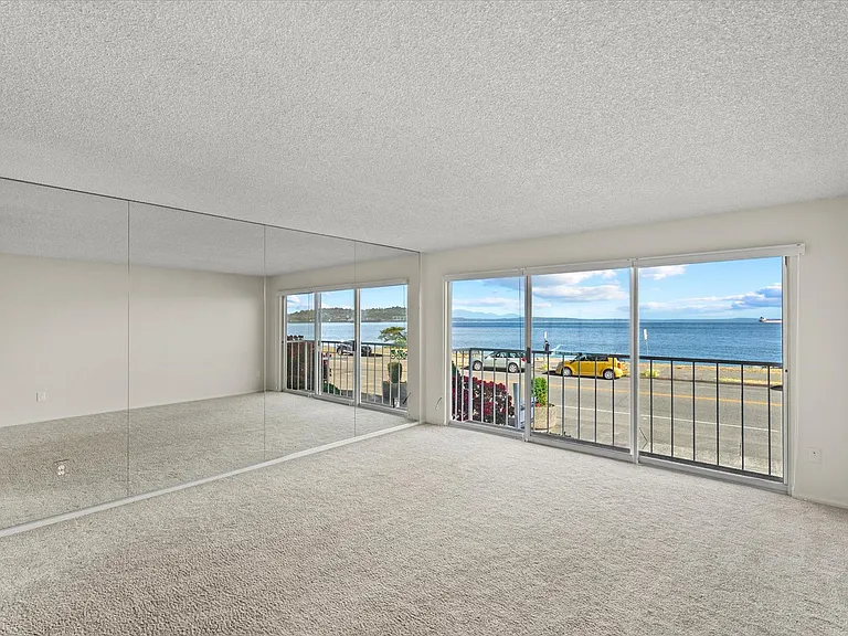1156 Alki Ave SW — Photo 4