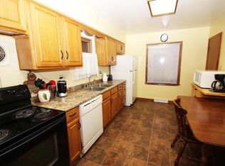 3879 N 93rd St, Milwaukee, WI 53222