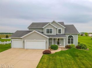 113 Marsh Hawk Dr, Le Roy, IL 61752