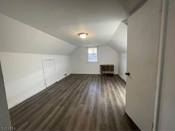 3rd image of 401 E 5th Ave