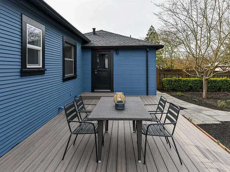 1509 Banks Ave — Photo 35