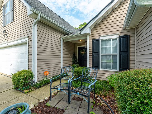 5th image of 9788 Stockport Cir