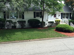 500 Riverview Rd, Pompton Lakes, NJ 07442