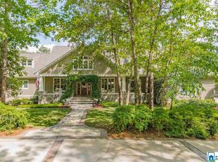 132 High Crest Rd, Pelham, AL 35124