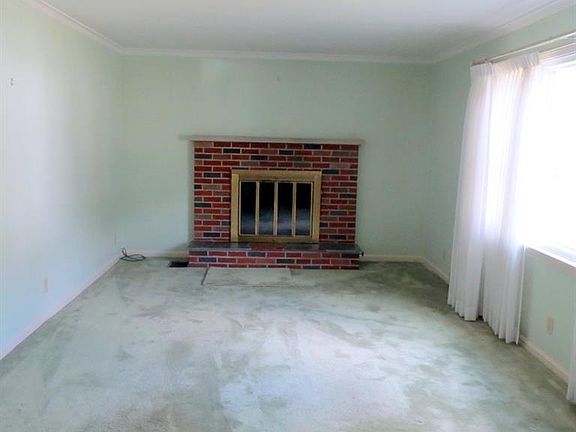 3rd image of 3508 Auburn St