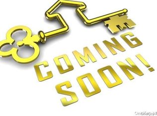 12 Raynham Dr, Syosset, NY 11791