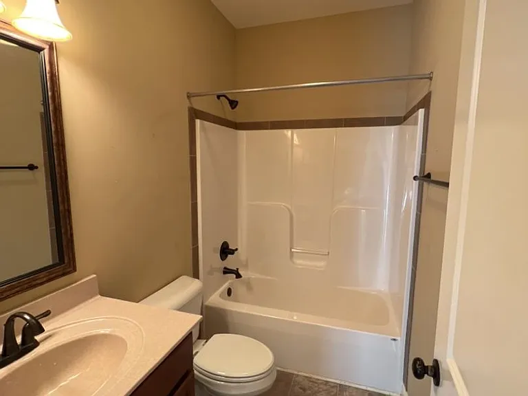 1320 Vantage Ct — Photo 14