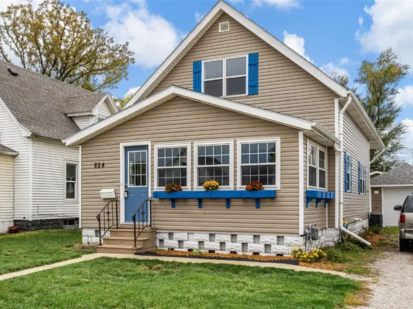 824 9th St SW, Cedar Rapids, IA 52404