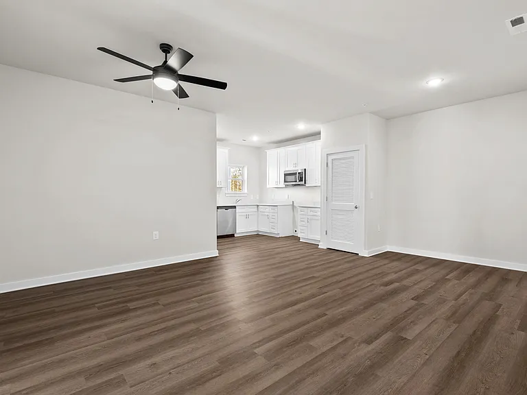 227 S 11th St #205 — Photo 30