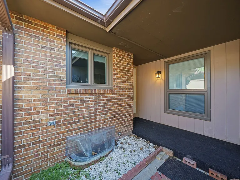 1941 Devonshire Dr #3 — Photo 8