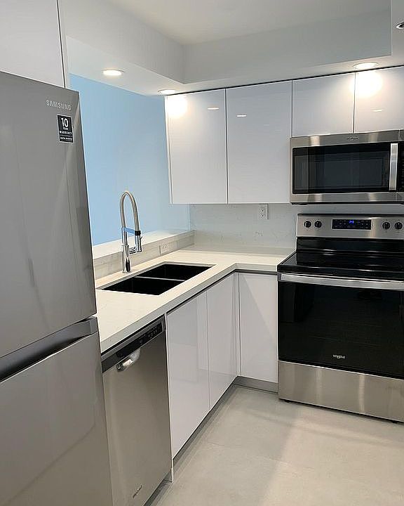 1st image of 540 Brickell Key Dr APT 1518