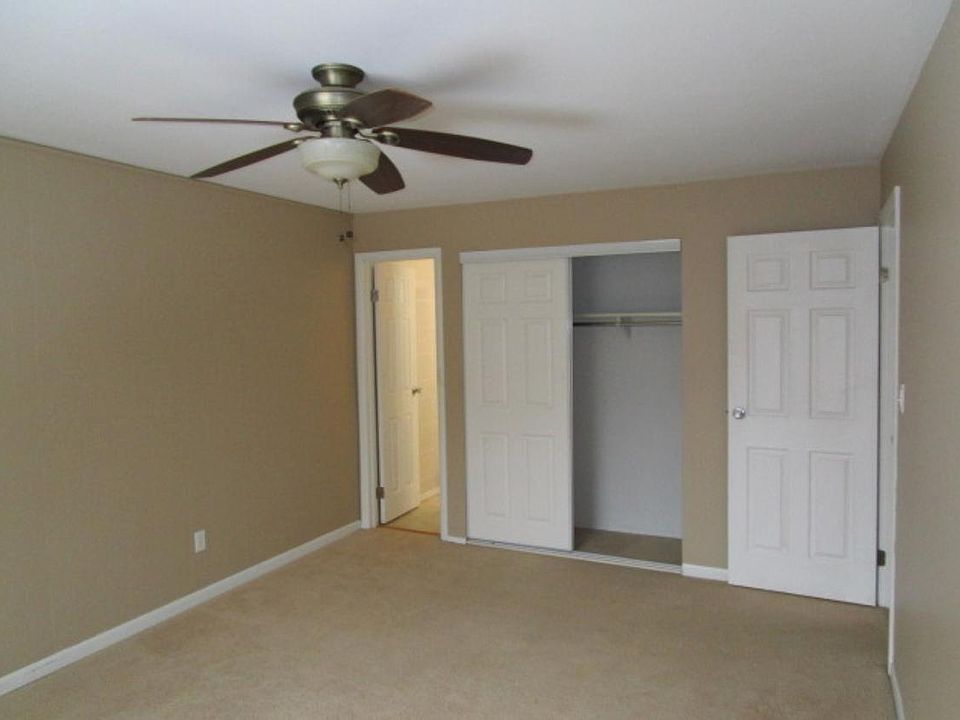 Master bedroom with half bath 