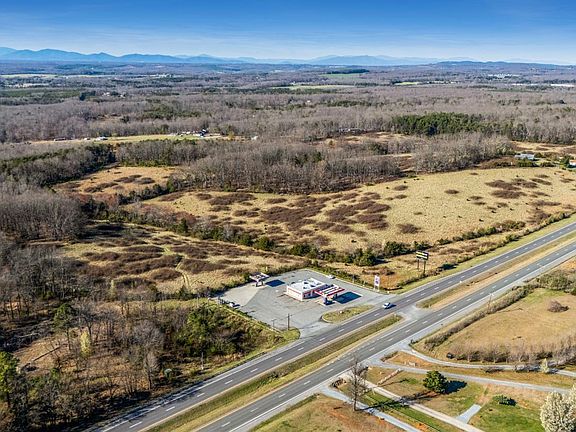 2nd image of 58 Wards Rd