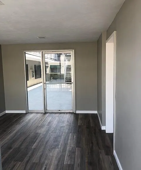356 Coronado Ave #102 — Photo 4