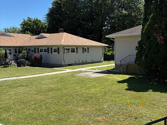 5th image of 35 Carey Ave #A07b8a56f