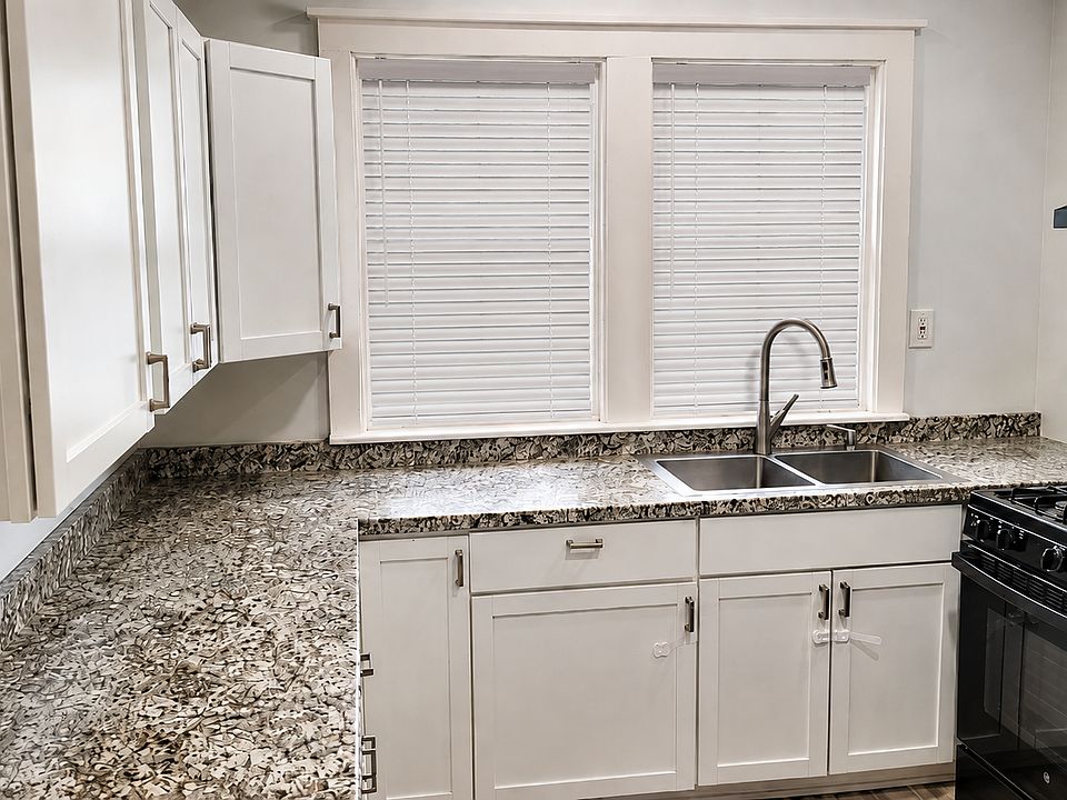 1st image of 139 Hartwell Rd #139U