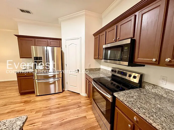13829 Sunshowers Cir — Photo 3