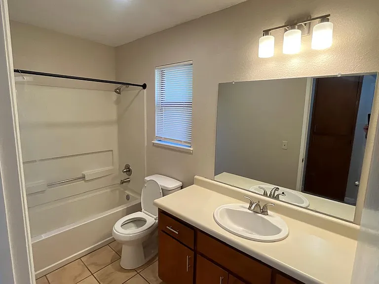 Upstairs Hallway Bathroom