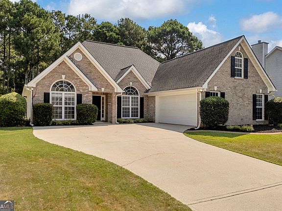 2nd image of 2920 Meadow Gate Way
