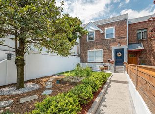 2030 45th St, Astoria, NY 11105