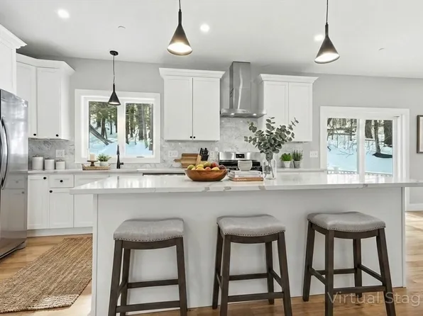 374 Brandy Brow Rd, Haverhill, MA 01830