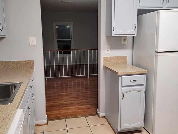Entrance from the kitchen to the dining room and living room