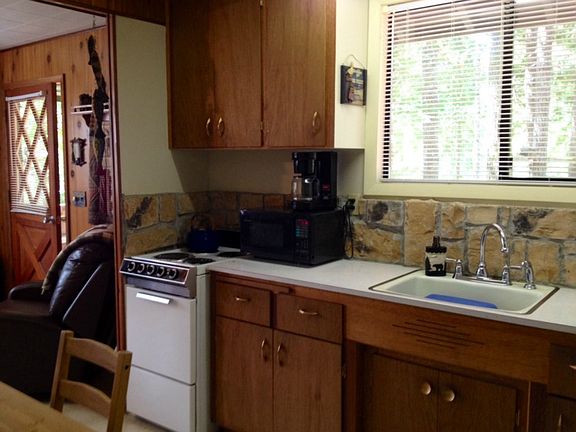 5th image of 10 N Kitsap Pl N