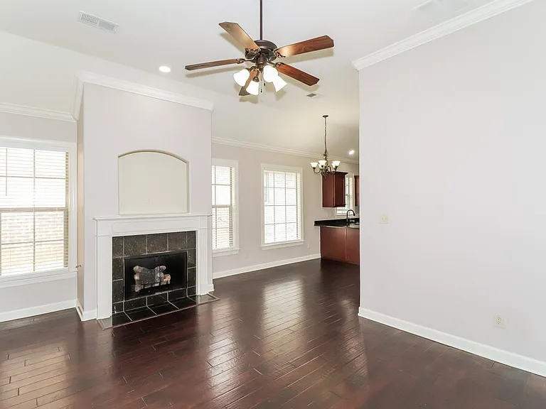 6832 Lagrange Grove Dr — Photo 4
