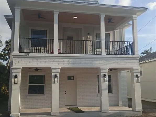 158 E Spruce St, Tarpon Springs, FL 34689