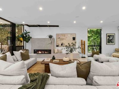 4000 Stansbury Ave, Sherman Oaks, CA, 91423