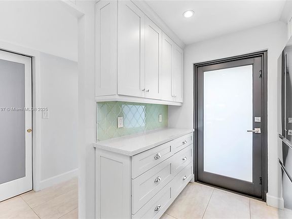 2nd image of 6901 Edgewater Dr APT 328