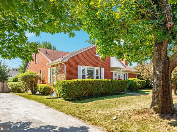 605 Happy Creek Rd, Front Royal, VA 22630