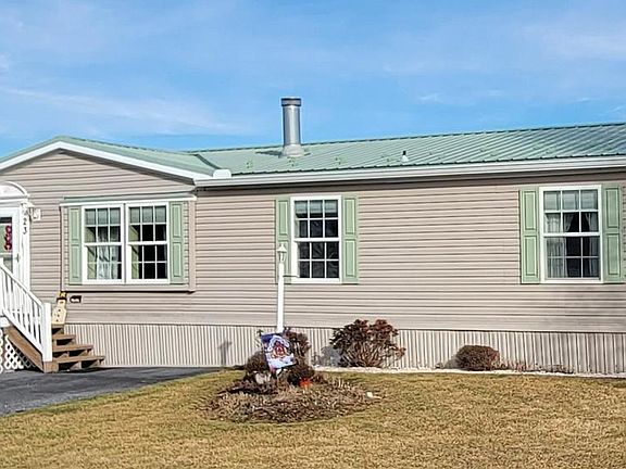 4th image of 23 Tiffany Dr