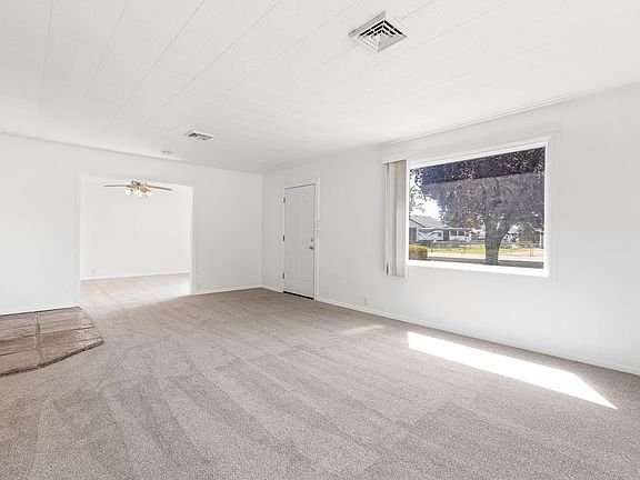 3rd image of 617 N Road 34