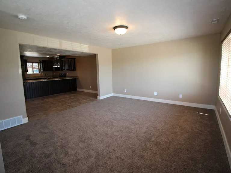 549 W 1420 N #101 — Photo 6