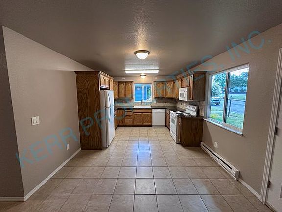 3rd image of 3142 NE 16th St