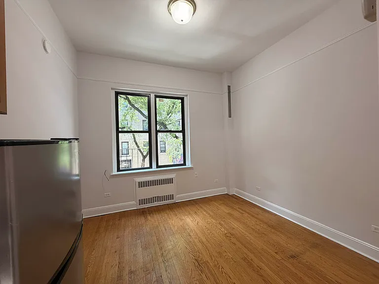 369 W 51st St #1B — Photo 1