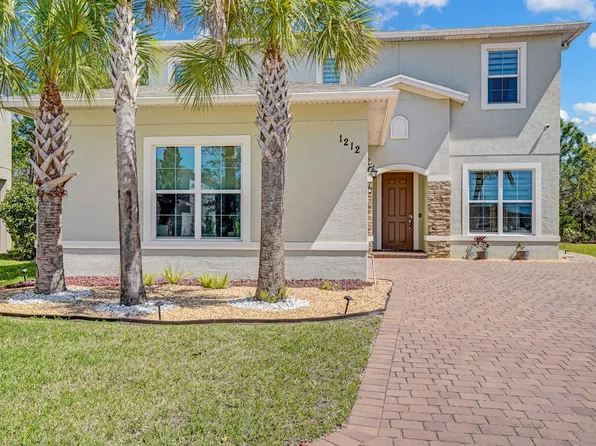1212 NW Leonardo Circle, Port St Lucie, FL 34986
