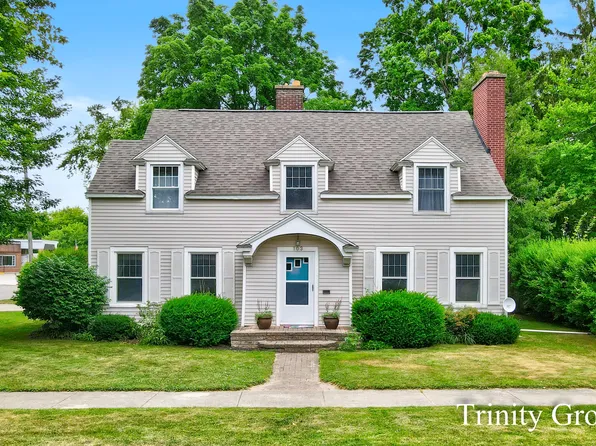 103 E Elm St, Fremont, MI 49412