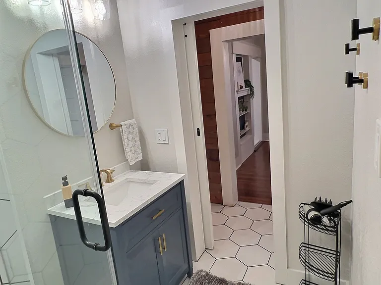 404 W Walnut St — Photo 16