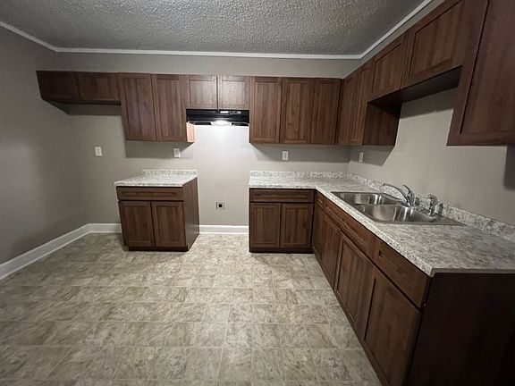 4th image of 2723 Fizer Rd