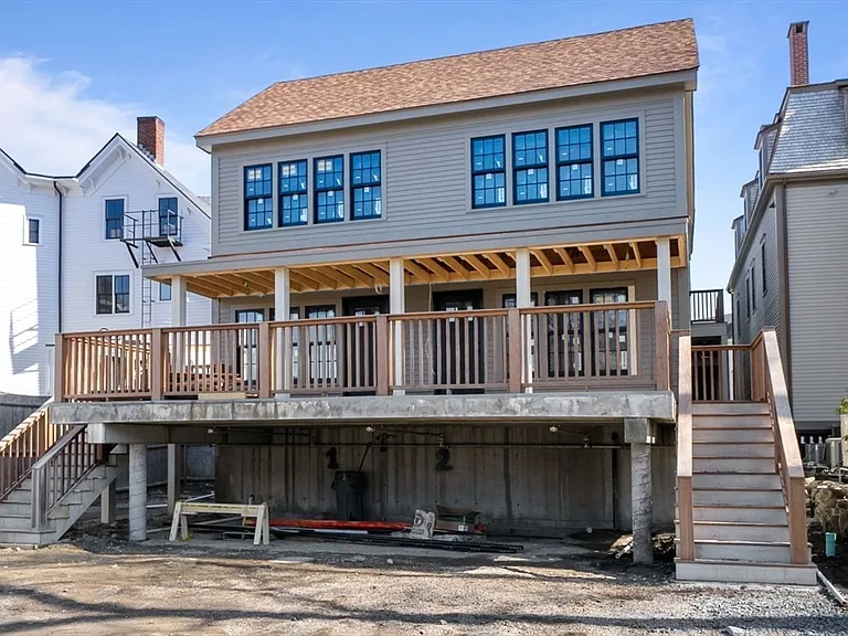 7 Central St #R2 — Photo 10