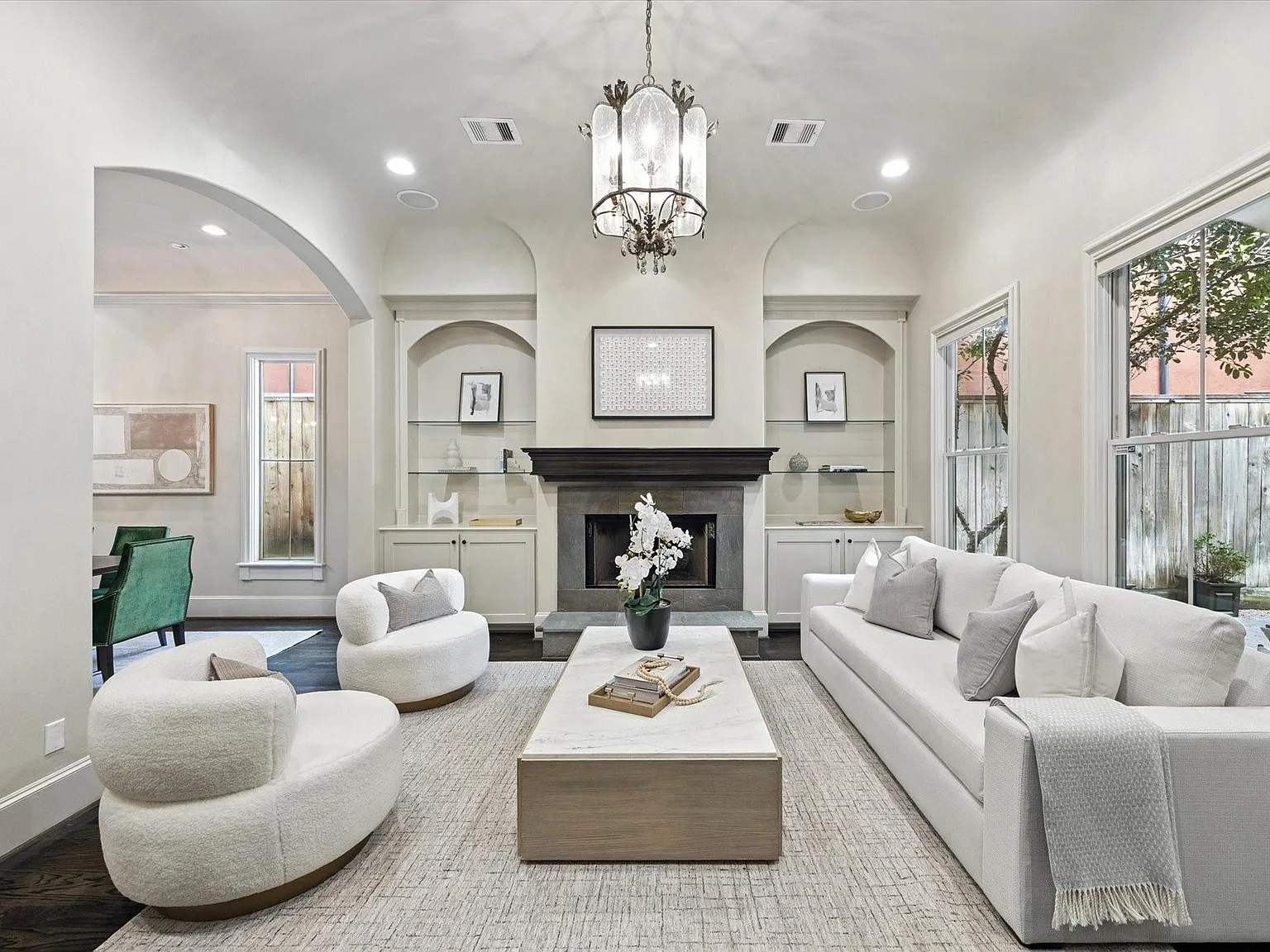 3 bed, 3.5 bath, 3178 sqft, $7,000 — Photo 3